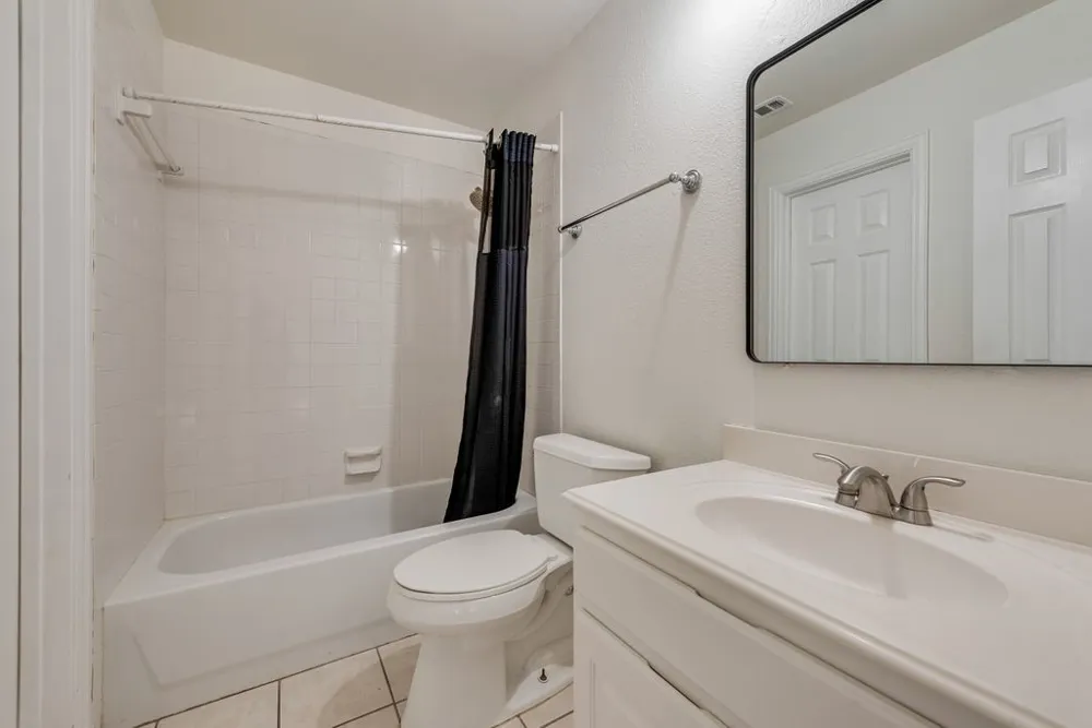 515 Suffolk Drive Grand Prairie, TX 75052