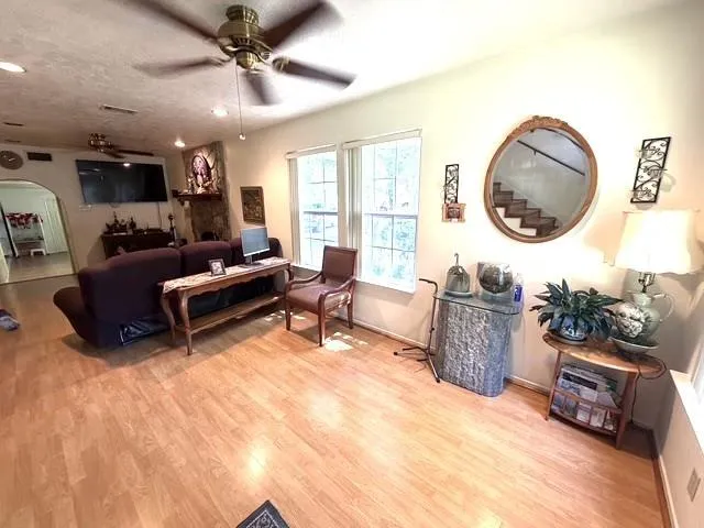 3080 Lee Turner Road Cleveland, TX 77328