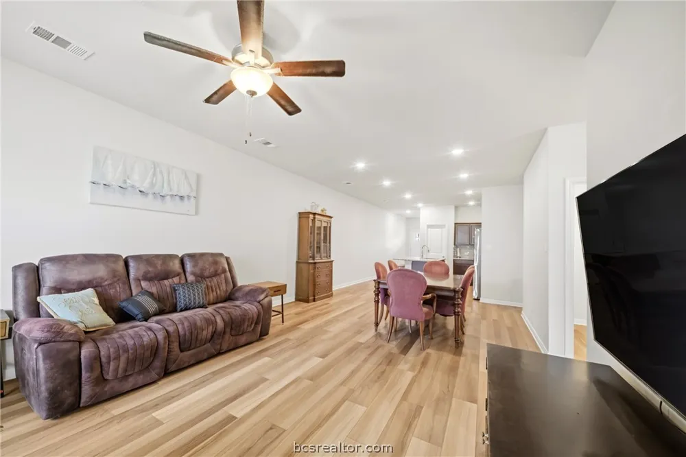 3011 Stevens Drive Bryan, TX 77803