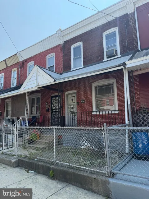 914 E WOODLAWN AVENUE