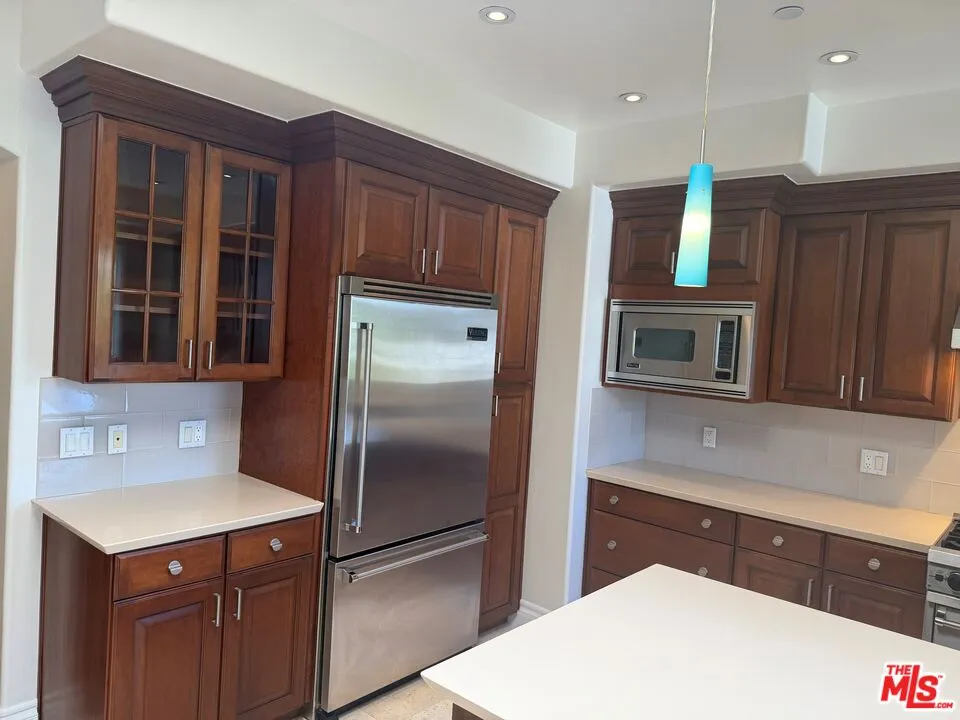 12050 Guerin Street Studio City, CA 91604
