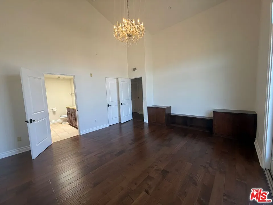 12050 Guerin Street Studio City, CA 91604