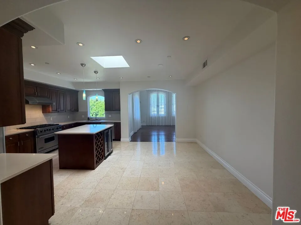 12050 Guerin Street Studio City, CA 91604