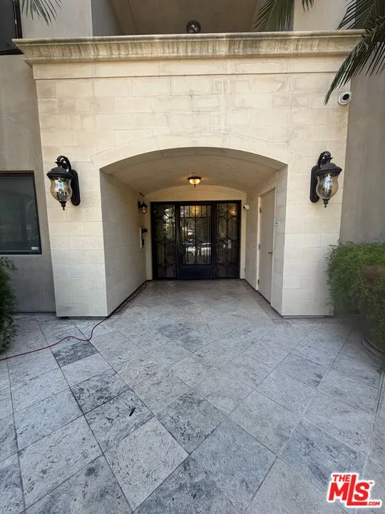 12050 Guerin Street Studio City, CA 91604