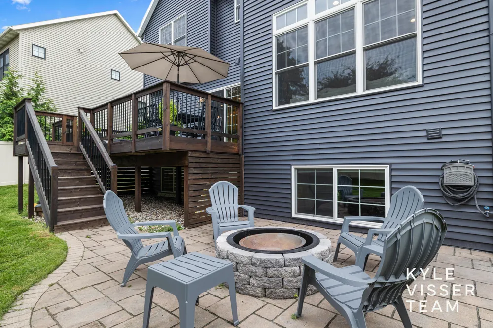 1622 Amberley Court SE East Grand Rapids, MI 49506