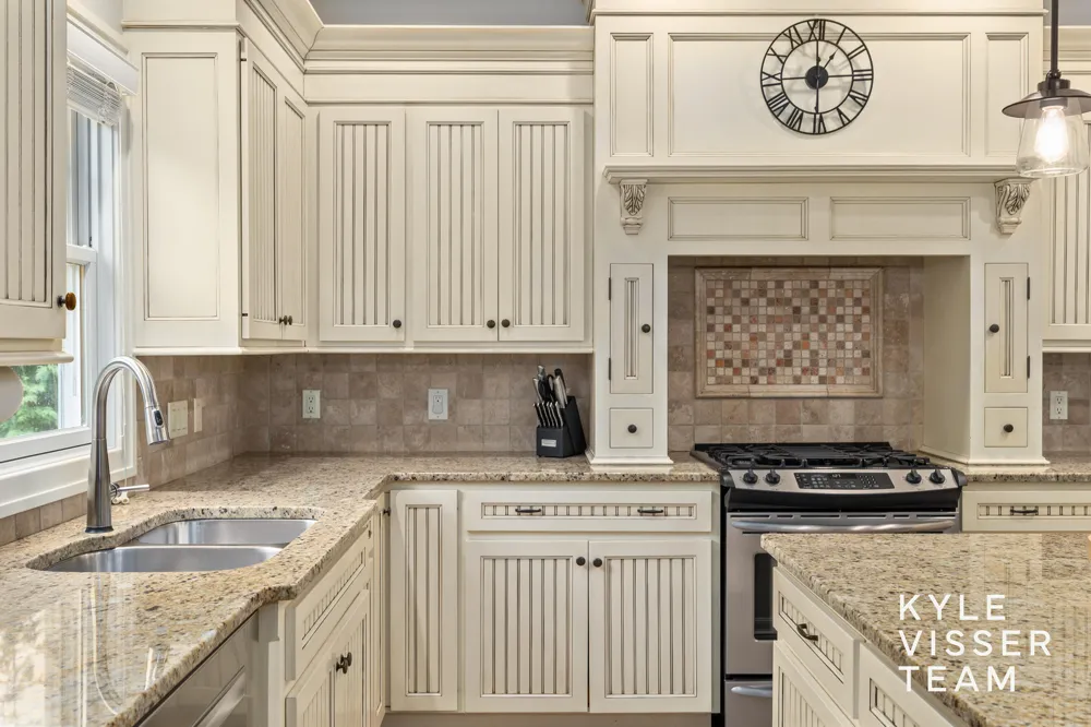 1622 Amberley Court SE East Grand Rapids, MI 49506