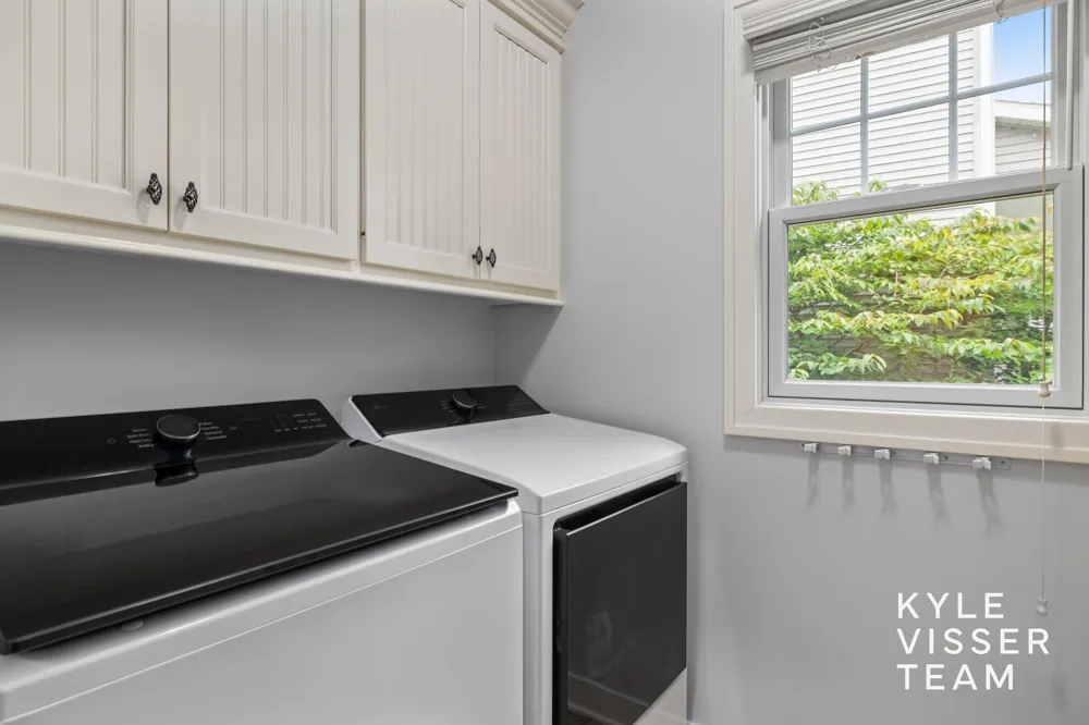 1622 Amberley Court SE East Grand Rapids, MI 49506