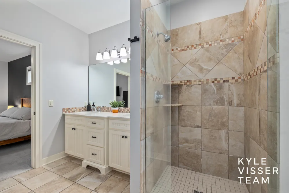 1622 Amberley Court SE East Grand Rapids, MI 49506