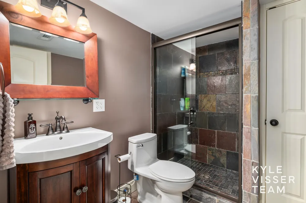 1622 Amberley Court SE East Grand Rapids, MI 49506
