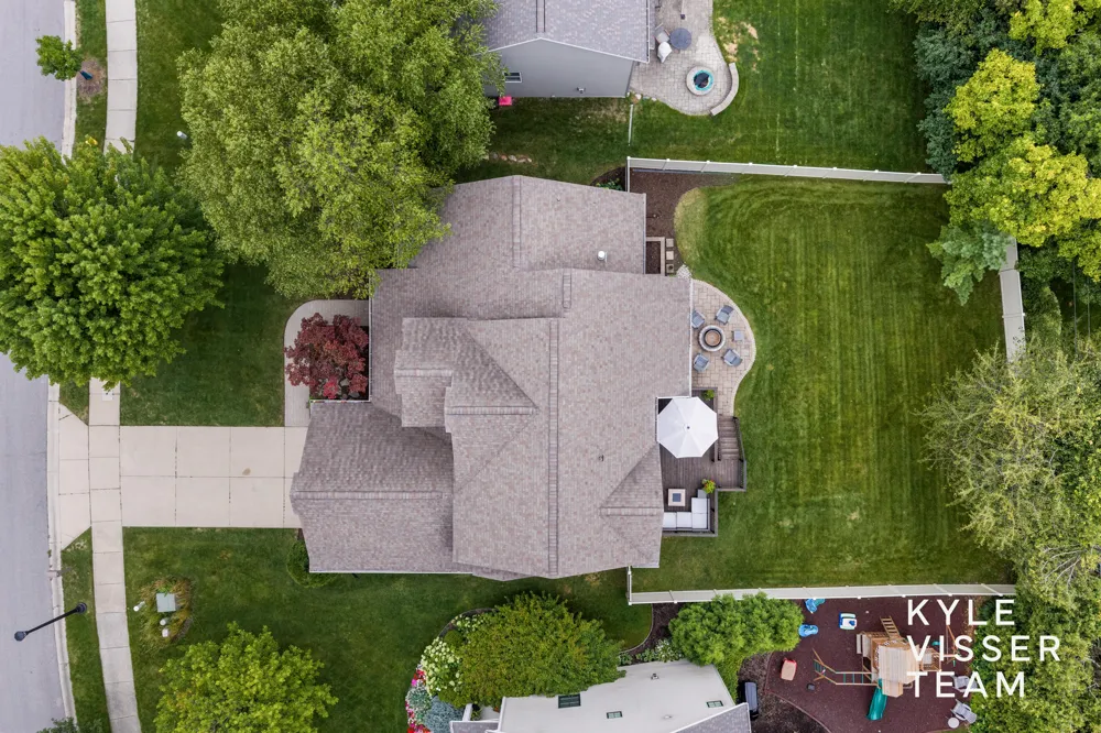 1622 Amberley Court SE East Grand Rapids, MI 49506