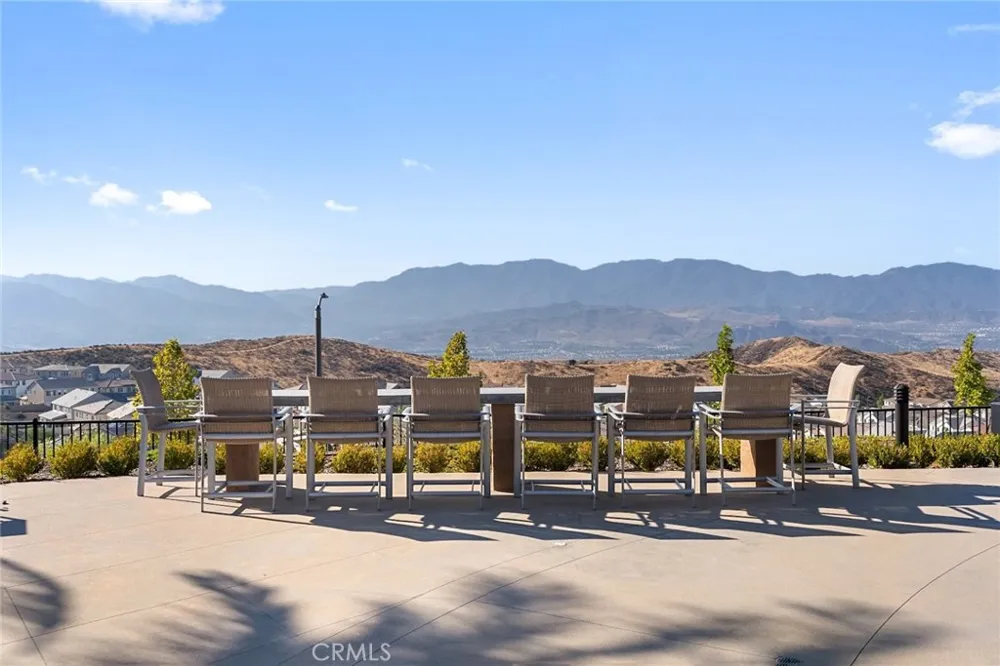 17833 Cirrus Drive Canyon Country, CA 91350