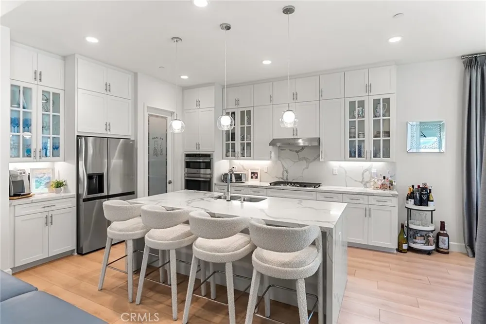17833 Cirrus Drive Canyon Country, CA 91350