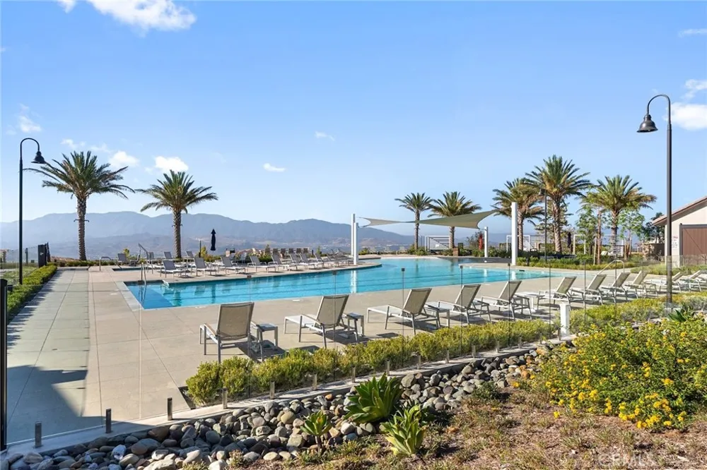 17833 Cirrus Drive Canyon Country, CA 91350