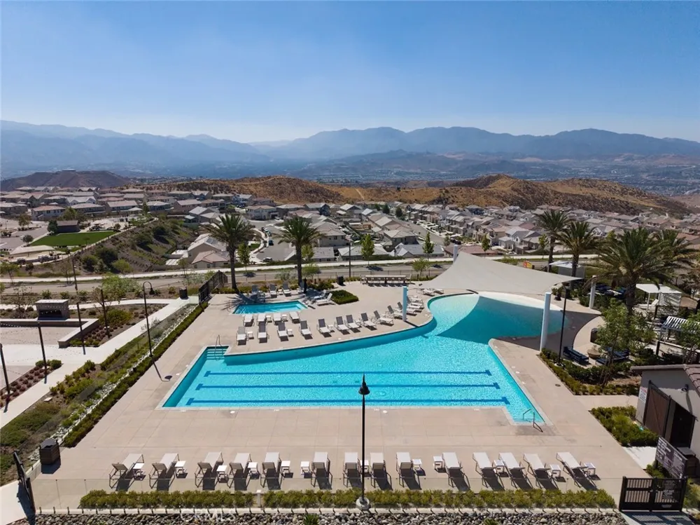 17833 Cirrus Drive Canyon Country, CA 91350