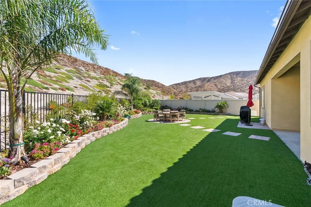 17833 Cirrus Drive Canyon Country, CA 91350