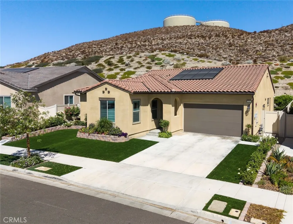 17833 Cirrus Drive Canyon Country, CA 91350