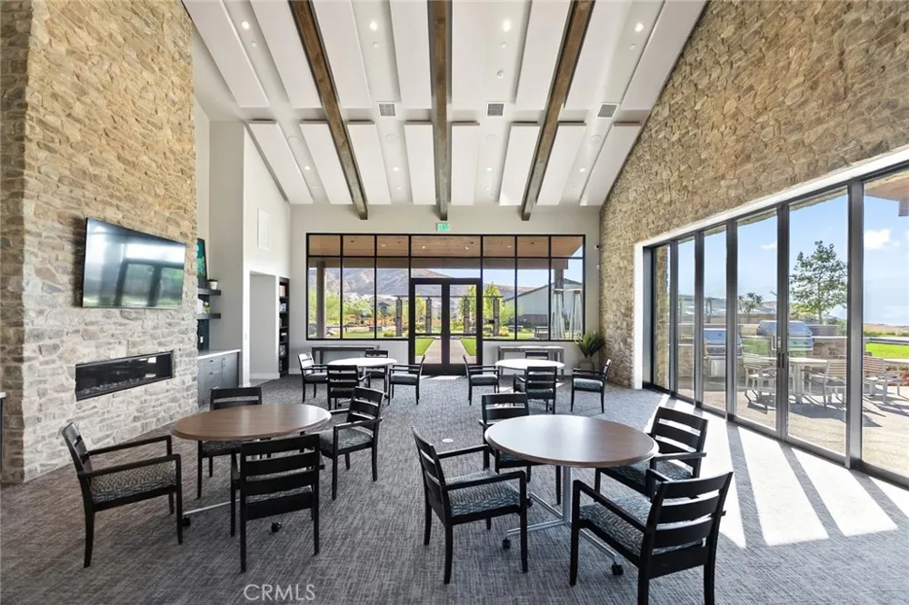 17833 Cirrus Drive Canyon Country, CA 91350