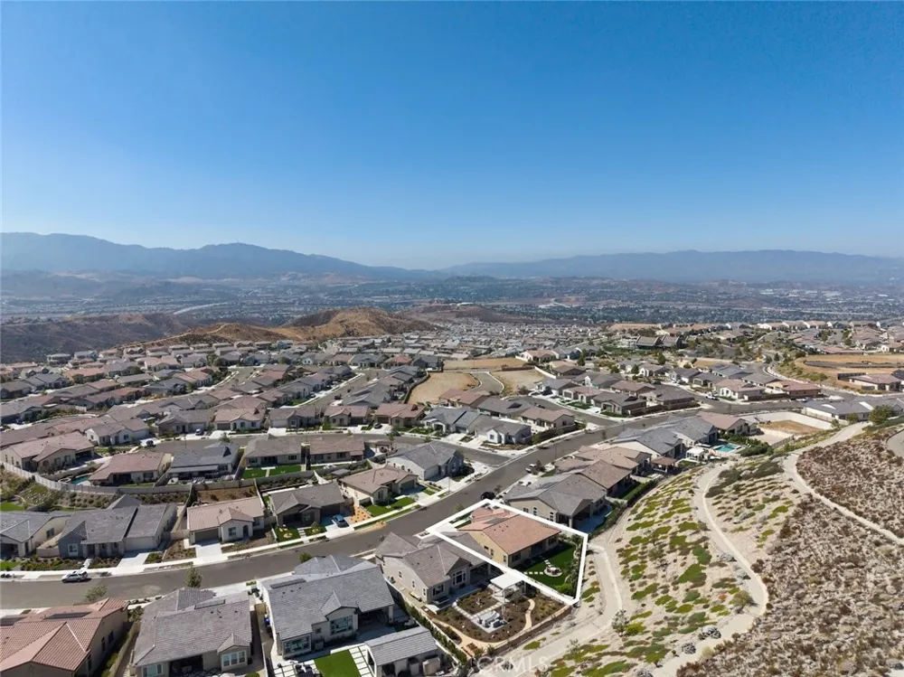 17833 Cirrus Drive Canyon Country, CA 91350