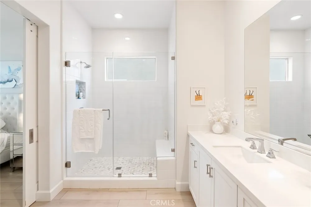 17833 Cirrus Drive Canyon Country, CA 91350