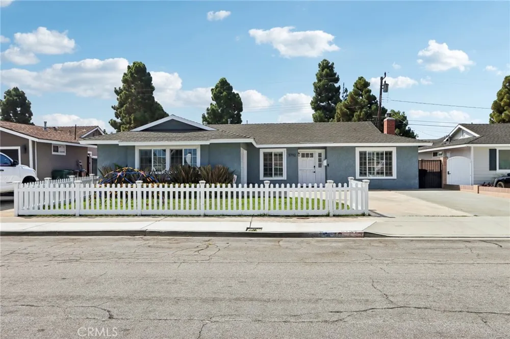 5792 Venturi Drive Huntington Beach, CA 92649
