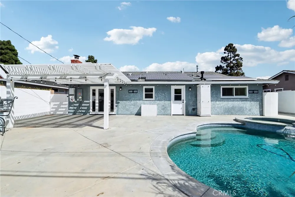 5792 Venturi Drive Huntington Beach, CA 92649