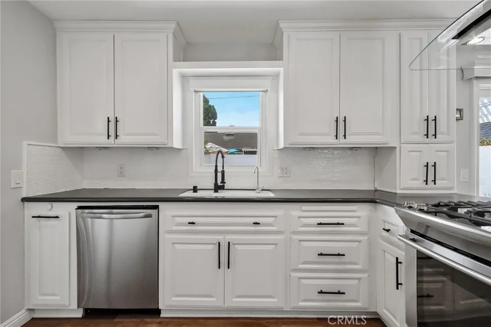 5792 Venturi Drive Huntington Beach, CA 92649