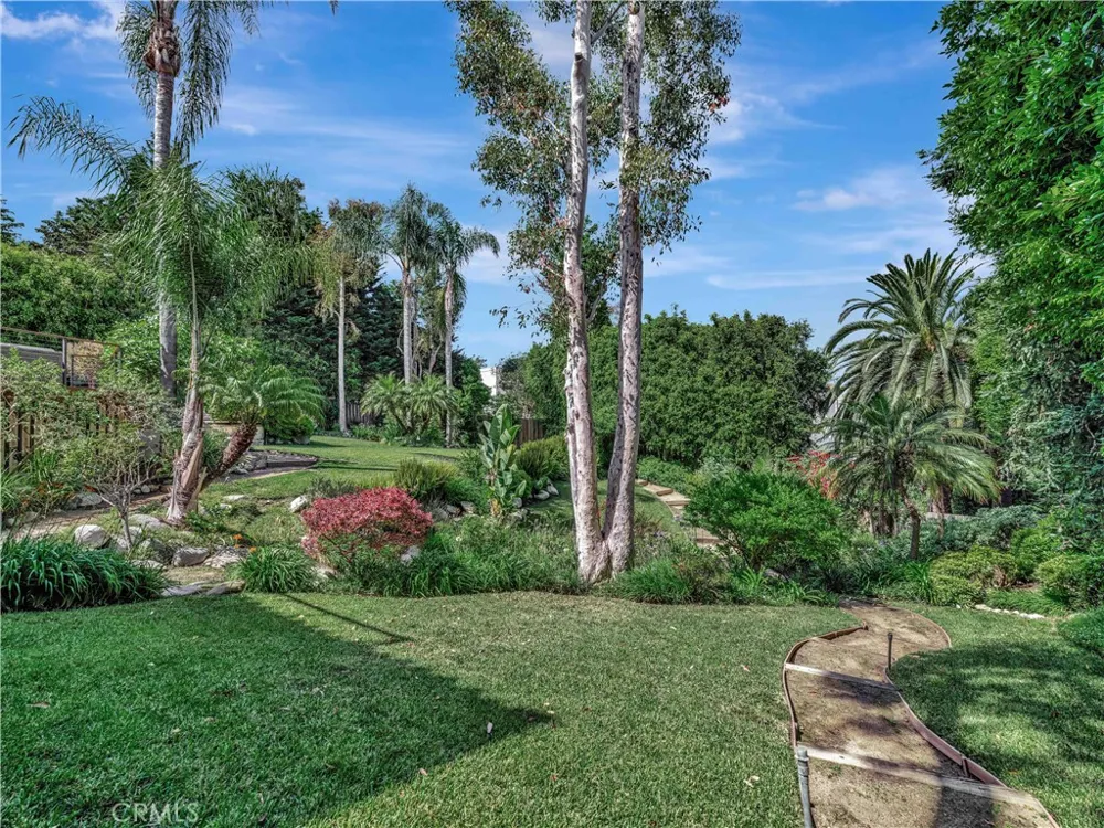 3635 Serra Road Malibu, CA 90265