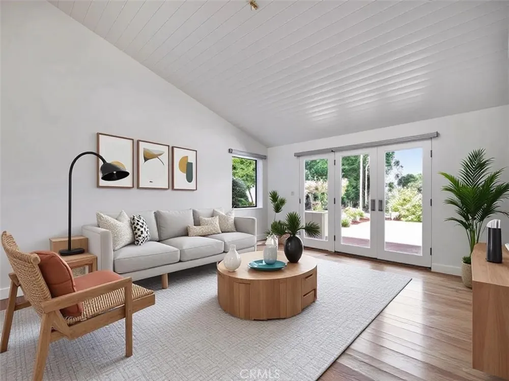 3635 Serra Road Malibu, CA 90265