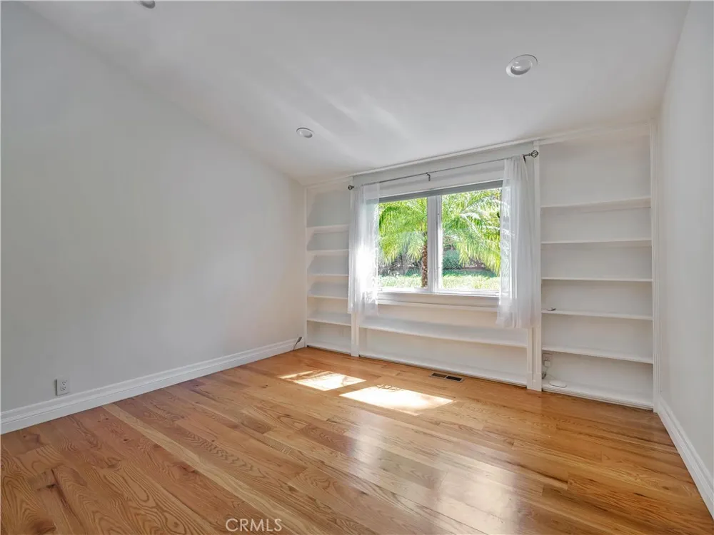 3635 Serra Road Malibu, CA 90265