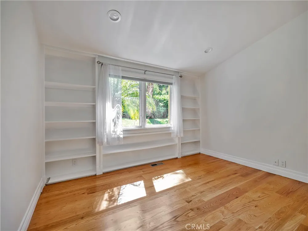 3635 Serra Road Malibu, CA 90265