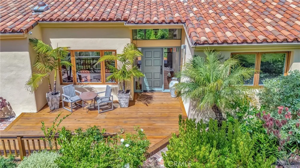 3635 Serra Road Malibu, CA 90265