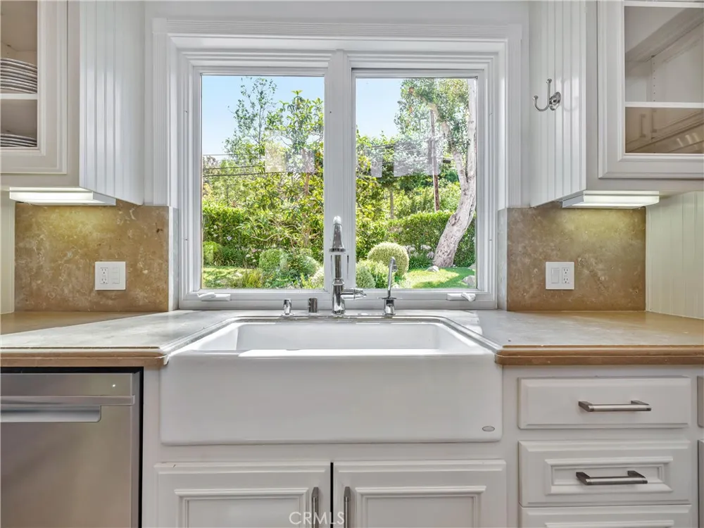 3635 Serra Road Malibu, CA 90265