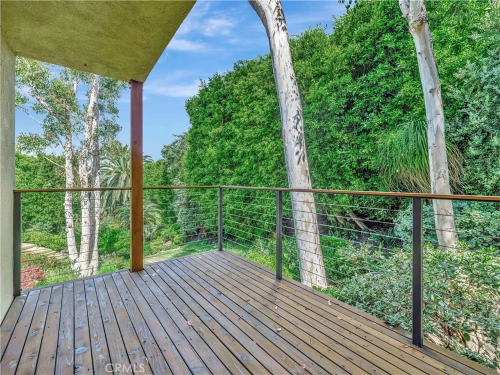 3635 Serra Road Malibu, CA 90265