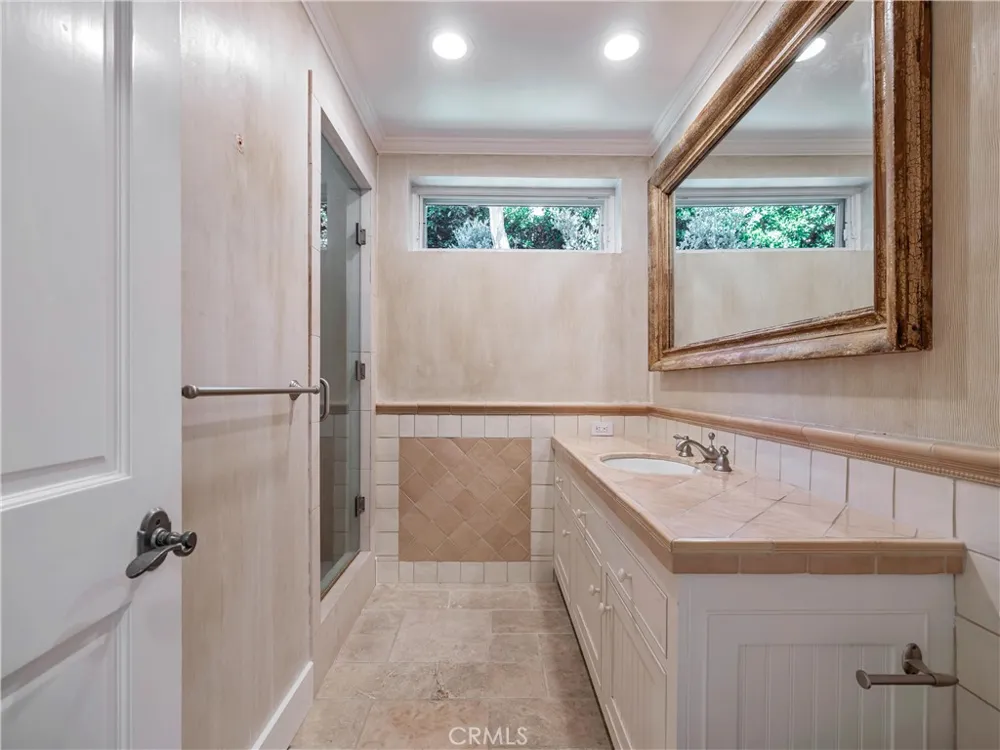3635 Serra Road Malibu, CA 90265