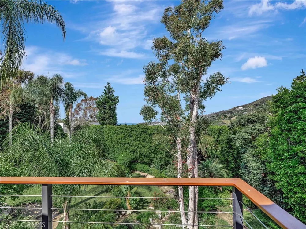 3635 Serra Road Malibu, CA 90265