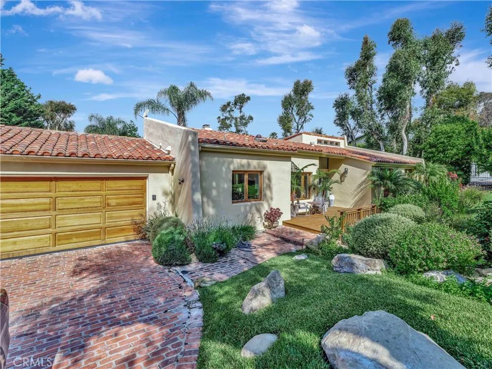 3635 Serra Road Malibu, CA 90265