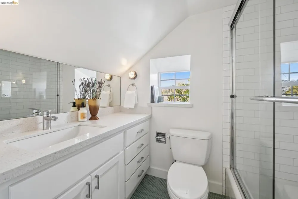 1106 Russell St Berkeley, CA 94702