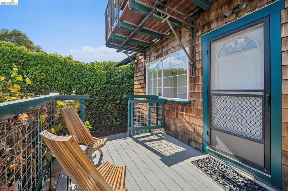 1106 Russell St Berkeley, CA 94702