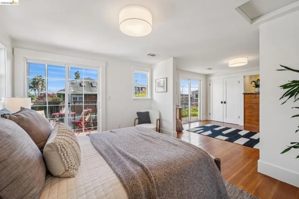 1106 Russell St Berkeley, CA 94702