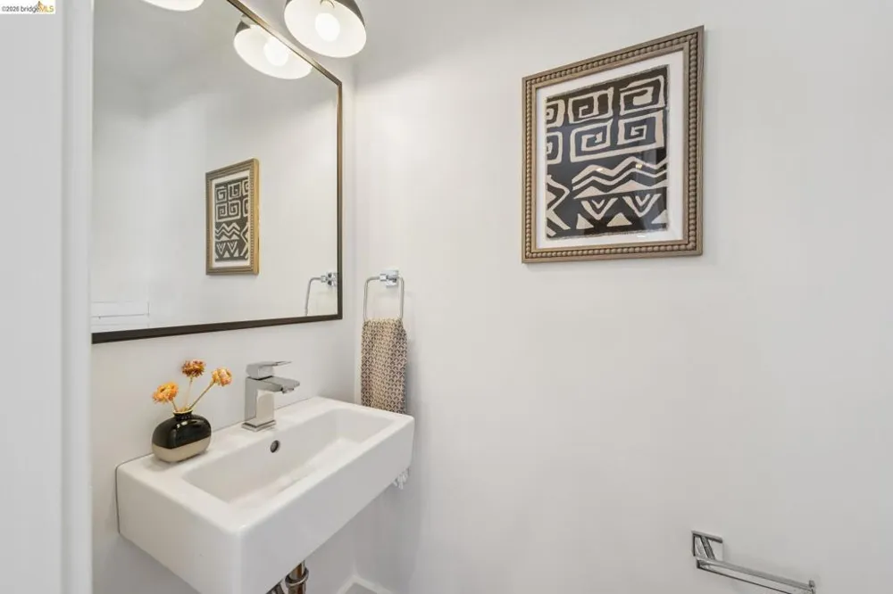 1106 Russell St Berkeley, CA 94702
