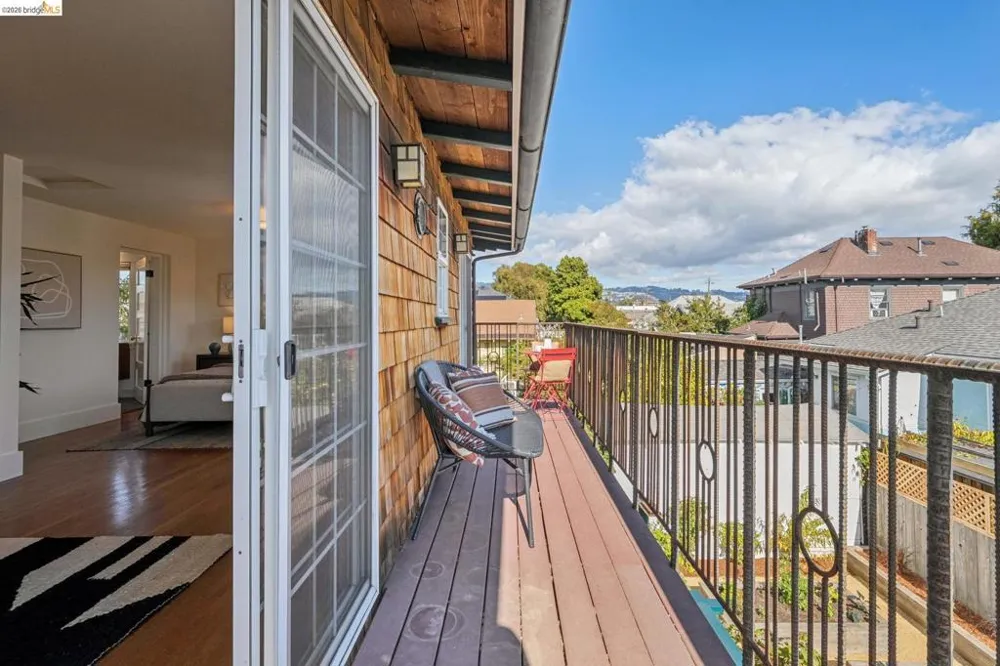 1106 Russell St Berkeley, CA 94702