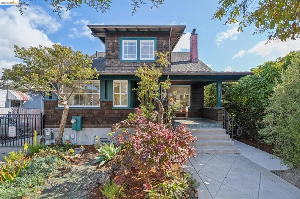 1106 Russell St Berkeley, CA 94702