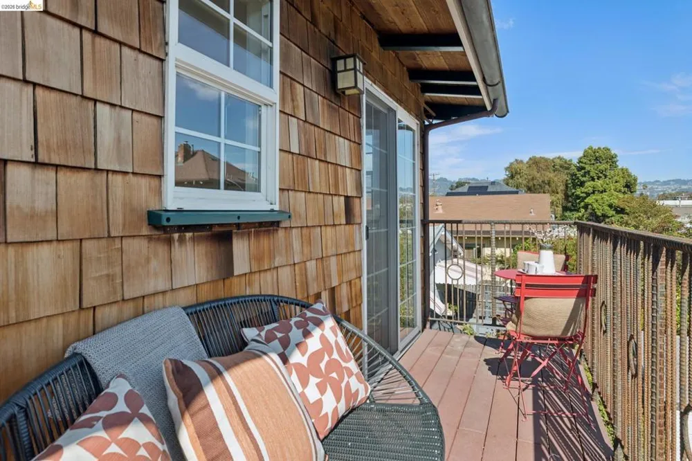 1106 Russell St Berkeley, CA 94702