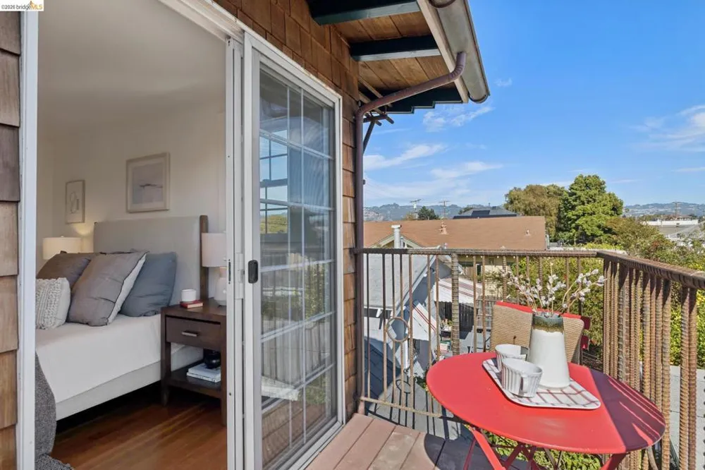 1106 Russell St Berkeley, CA 94702