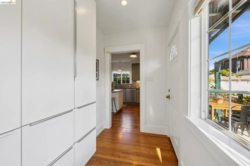 1106 Russell St Berkeley, CA 94702
