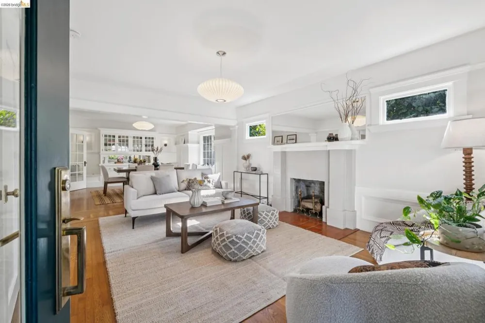 1106 Russell St Berkeley, CA 94702
