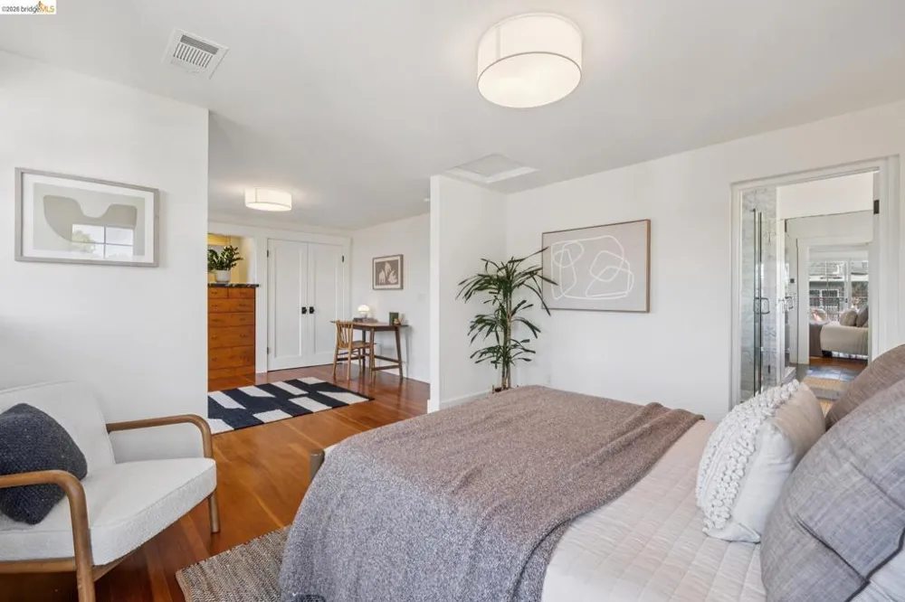 1106 Russell St Berkeley, CA 94702