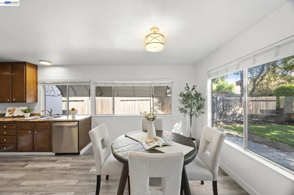 553 Covington Way Livermore, CA 94551