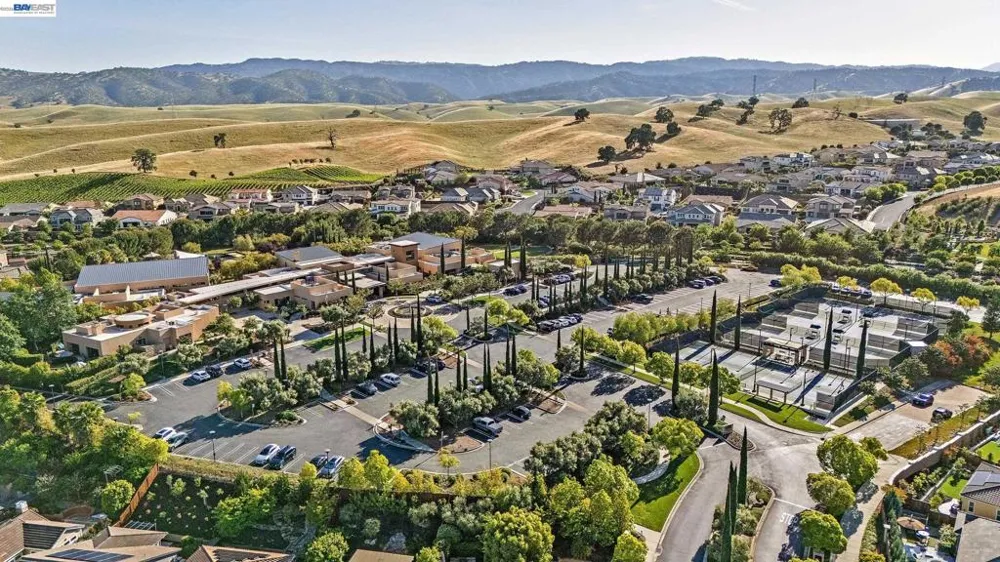 1930 Barbaresco Ln Brentwood, CA 94513