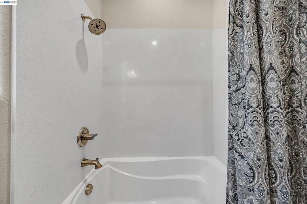 1930 Barbaresco Ln Brentwood, CA 94513